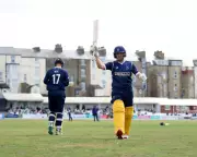 Worcestershire Edge Thrilling One-Day Cup Semi-Final Against Hampshire in Last-Ball Nail-Biter