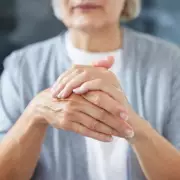 Your Fingernails Are Trying to Tell You Something: 7 Critical Health Warnings You MUST Not Ignore