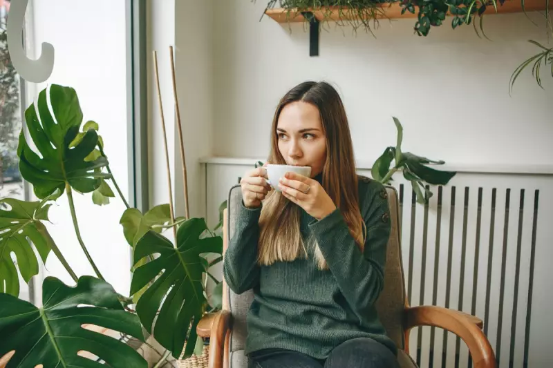 Beyond Caffeine: Why Matcha Green Tea Provides Cleaner, Longer-Lasting Energy Than Coffee