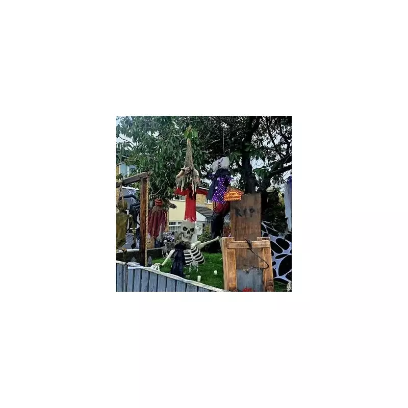 Brazen Burglar's Bungled Break-In: CCTV Captures Moment Thief Flees Empty-Handed from London Home