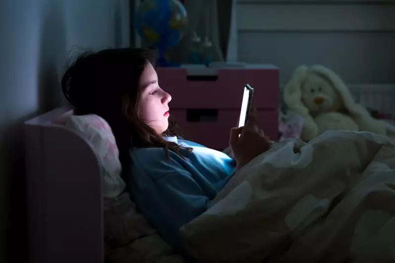 Dopamine Detox: The Truth Behind The Viral Trend & How To Actually Reset Your Brain