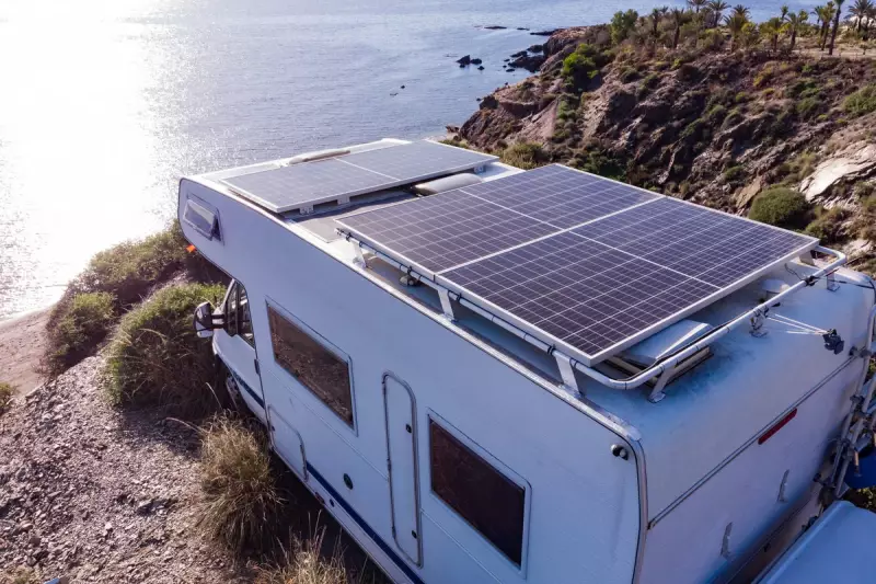 Flexible Solar Panels: The Ultimate UK Homeowner's Guide to Bendable Energy