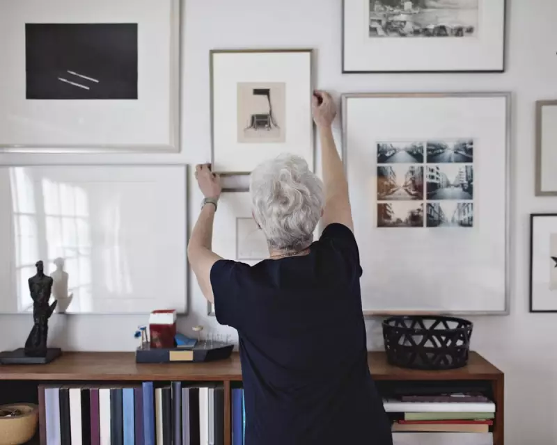 Hang Frames Without Nails: The Revolutionary Damage-Free Solution Taking UK Homes by Storm