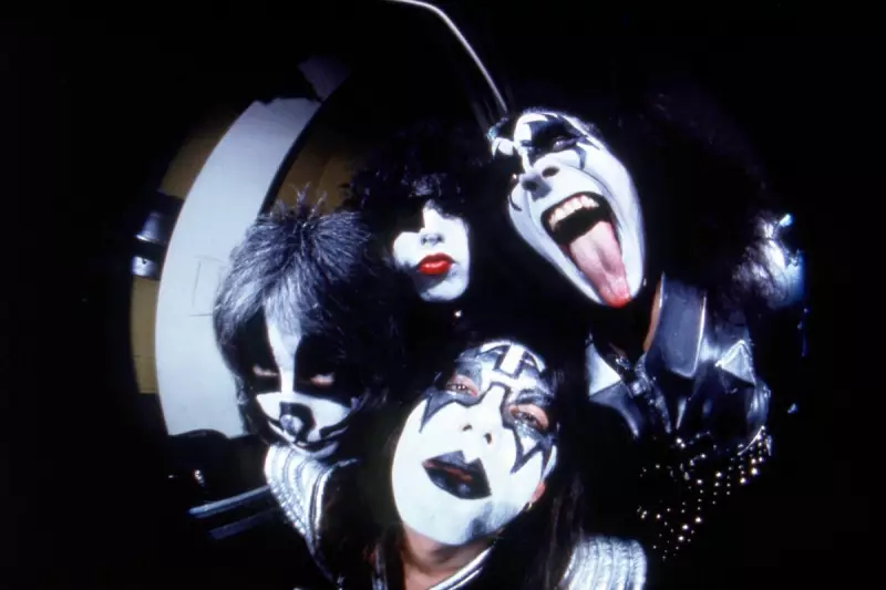 KISS Stars Paul Stanley and Gene Simmons Slam Pearl Jam's Kennedy Centre Honour