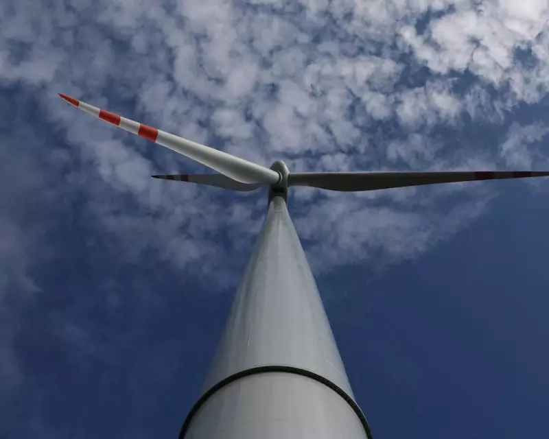 Labour's Clean Energy Deadline Under Fire: Experts Warn of Costly Consequences