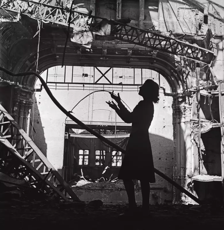 Lee Miller: Beyond the Model - Tate Britain's Groundbreaking Exhibition Reveals the Artist's True Legacy