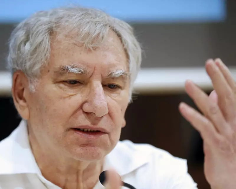 Legendary Filmmaker Ken Jacobs, Pioneer of New York's Underground Cinema, Dies at 92