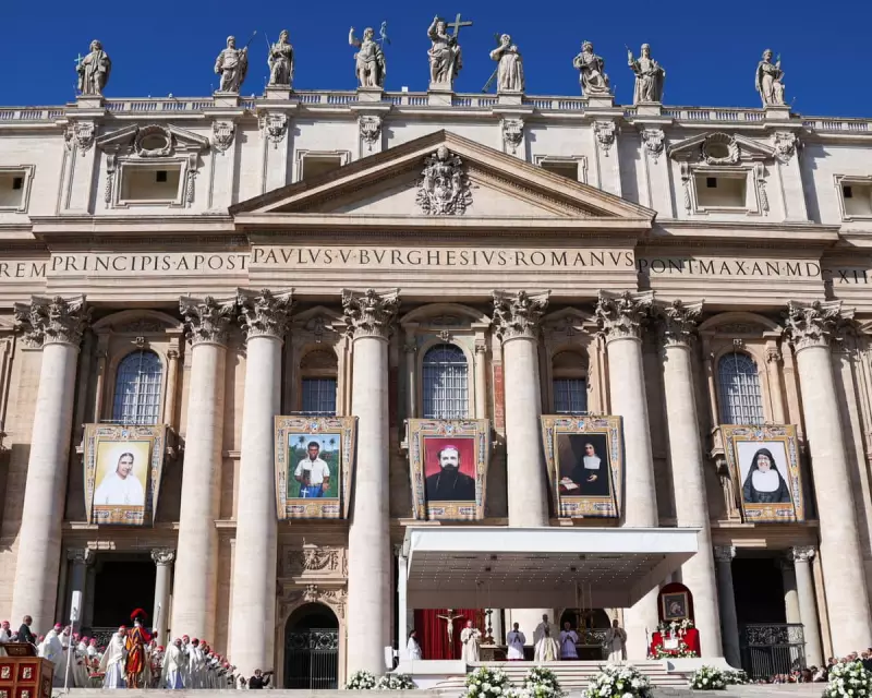 Louvre Heist Shocks Paris: Masterpieces Stolen in Daring Raid | Weekend in Pictures