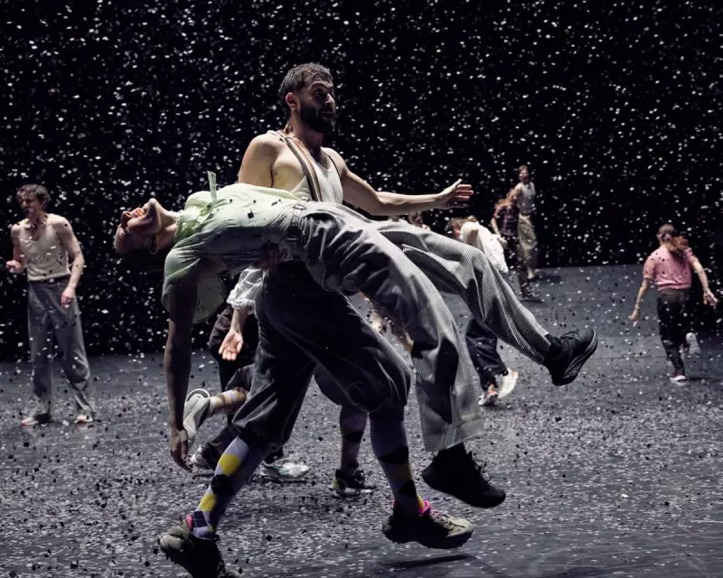 Lyon Biennale Redefines Dance: William Forsythe and François Chaignaud Challenge 'Undertainment'