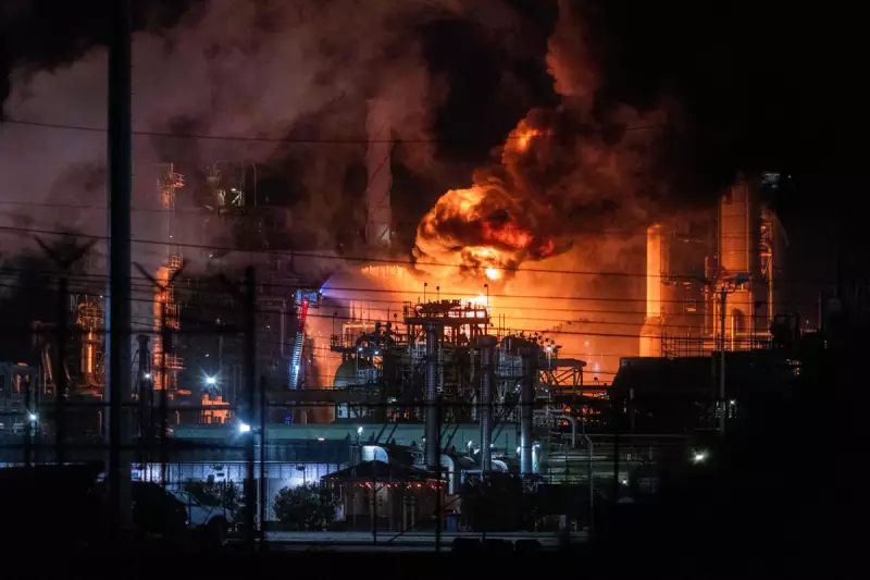 Major Fire Erupts at Chevron Oil Refinery in Pembroke - Emergency Response Underway