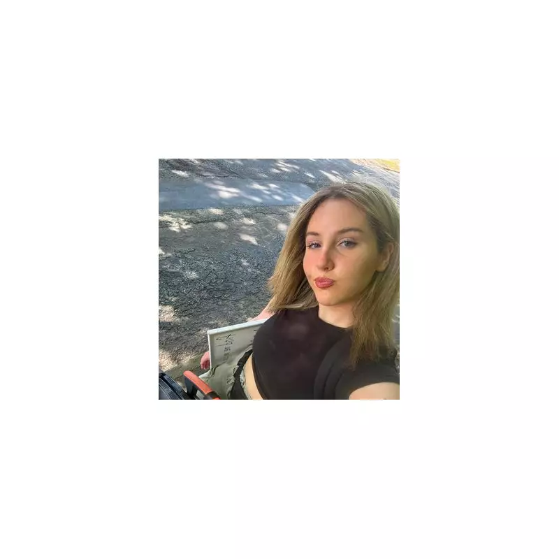 Mystery Substance Attack: Man Wipes Unknown Chemical on Stranger's Hand in Bizarre London Street Incident