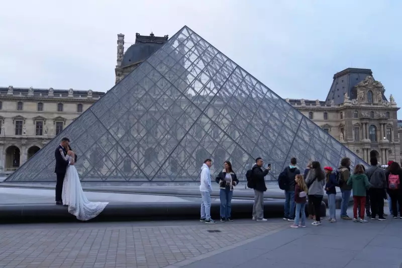 Paris on Flood Alert: Louvre Masterpieces Evacuated as Seine Rises to Crisis Levels