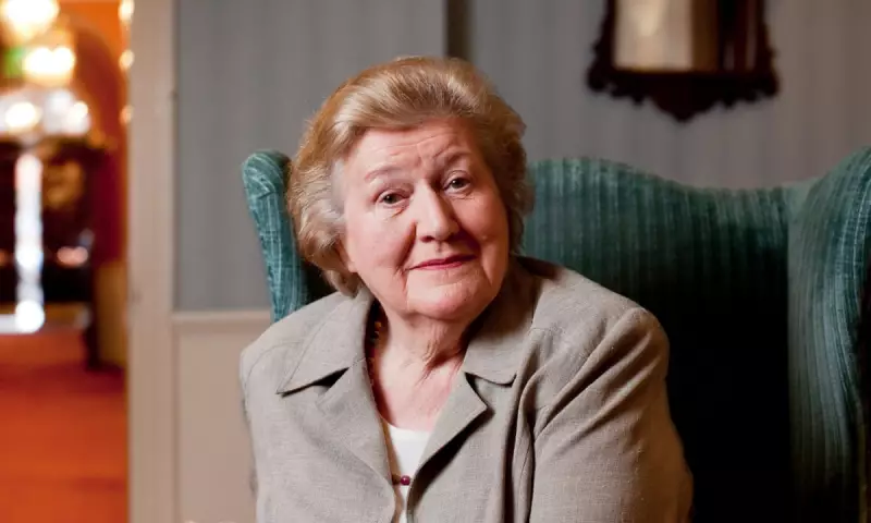 Patricia Routledge, Beloved Star of Keeping Up Appearances, Dies at XX