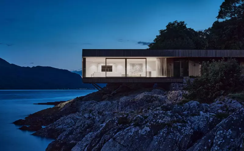 Rock Cove House: Scotland's Stunning Modernist Beach House Overlooking Loch Long