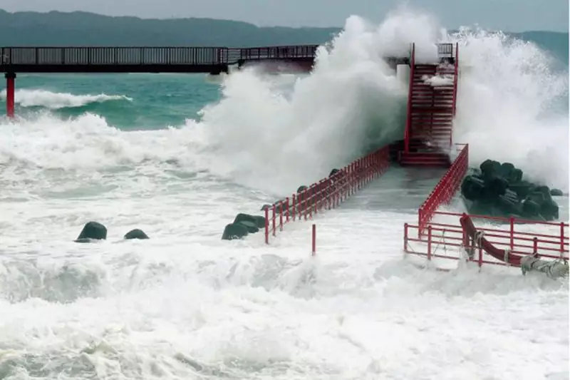 Typhoon Haikui Barrels Towards Japan: Tokyo Braces for Direct Hit as California Faces Unprecedented Pacific Storm Impact