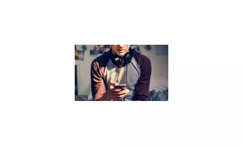 Your Teenage Music Taste Reveals Your Gender: Cambridge Study Finds Men's Preferences 'Crystallise' in Adolescence