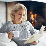 7 Cosy Romantic Books to Curl Up With This Winter | Perfect Reads for Cold Nights