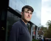 AI Bubble Trouble: How Amateur Investors Are Weathering the Storm