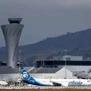 Alaska Airlines Grounds Fleet: Technical Glitch Sparks Widespread Flight Delays and Cancellations