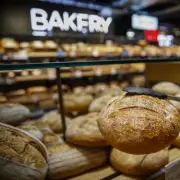 American Shopper's Brutally Honest Marks & Spencer Review Goes Viral