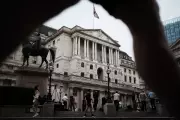 Bank of England Sounds Alarm: UK Households Face Greater Economic Strain Than US Counterparts