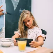 Communication Expert Reveals The One Phrase That Instantly Damages Your Credibility