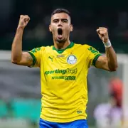 Cristiano Ronaldo's Manchester United Training Return Sparks Fan Frenzy