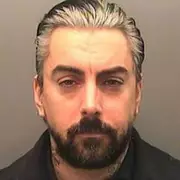 Disgraced Lostprophets Singer Ian Watkins Dies in Prison After Attack