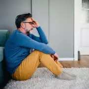 Doctor Reveals The Earliest Red Flag Sign Of Dementia That's Often Missed