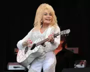 Dolly Parton Health Scare: Sister Stella Reveals Family's Fears and Faith in Emotional Update