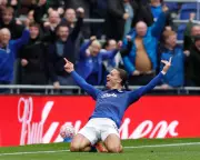 Everton Survive Palace Onslaught in Dramatic Premier League Showdown