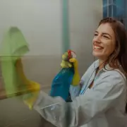 Forget the Elbow Grease: Clean Your Shower Glass to Perfection in Just 15 Seconds