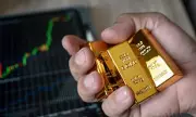 Gold Prices Smash Records Amid Economic Jitters: What's Driving the Surge?