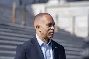 Hakeem Jeffries Backs Progressive Challenger Zohran Mamdani in Stunning Democratic Endorsement