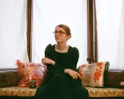 Jennifer Walton's 'Daughters': A Haunting Debut Album Blending UK Garage with Ethereal Pop