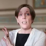 Jess Phillips Refuses to Resign Over Gaza Vote Rebellion in Dramatic Commons Showdown