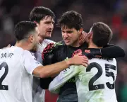 Liverpool Snatch Sensational Victory Over Manchester United in Premier League Thriller