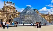 Louvre Heist Sparks Tourism Boom: True Crime Fans Flock to Paris Museum After €1.5 Million Art Theft