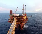 Major Banks Still Financing Fossil Fuel Expansion Despite Climate Pledges, Research Reveals