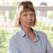 Motherlands Star Anna Maxwell Martin Slams 'Pathetic' Parental Leave Rules in Passionate Rant