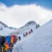 Mount Everest Rescue Drama: British Climber Among Those Trapped in Death Zone