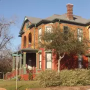 Neighbour's Incredible Boundary Wall Stunt Over Tiny Strip of Land Sparks Property Dispute
