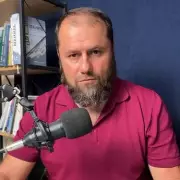 Putin's Enemy Stabbed to Death in Mysterious Prison Attack - Kremlin Critic's Shocking Fate