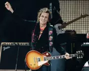 Rock Legends Reunite: Rod Stewart and Ronnie Wood Recording New Music Together
