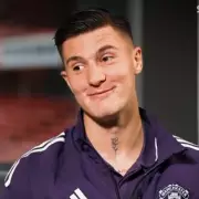 Sesko Transfer Saga: Man Utd and Arsenal Battle for £55m Slovenian Sensation