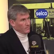 Simon Jordan's Explosive Defence of Erik ten Hag: 'Manchester United Players Should Look in the Mirror!'