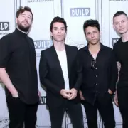 Stereophonics Frontman Kelly Jones Forced to Cancel Major UK Tour Dates Due to Serious Health Crisis