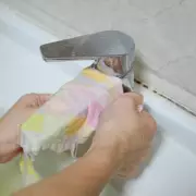 The 2p Coin Hack That Banishes Limescale From Your Kettle Instantly