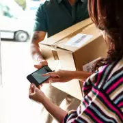 Thrifty Shopper's £100 Gamble on 'Lost Mail' Box Reveals Astonishing £2,000 Treasure Trove