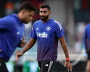 Thrilling T20 Showdown: Australia Edge Past India in Nail-Biting Cricket Clash